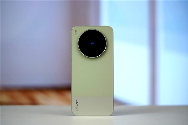 蔡司2亿像素超级主摄!vivoX300s胶片绿图赏