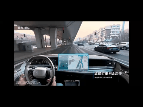 人们愿意相信张雪20年的逆袭却不相信一个35年车企能在混动翻身