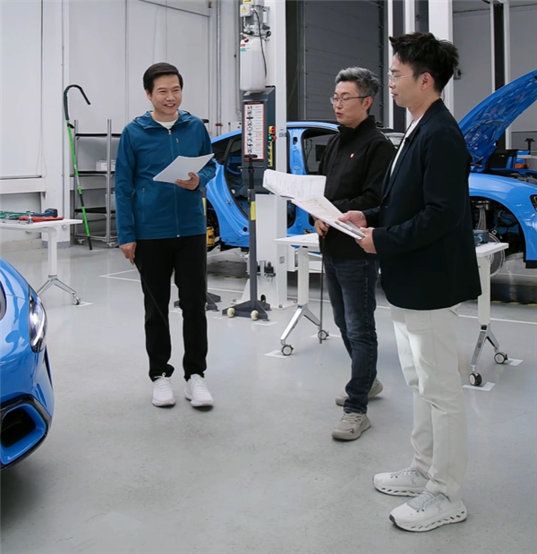 三个半小时把新SU7拆成零部件!雷军直播内容全汇总