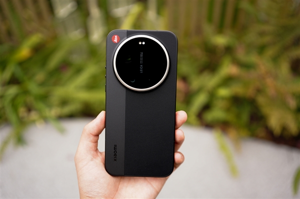 下半年超大杯集体缺席!小米18Ultra明年亮相