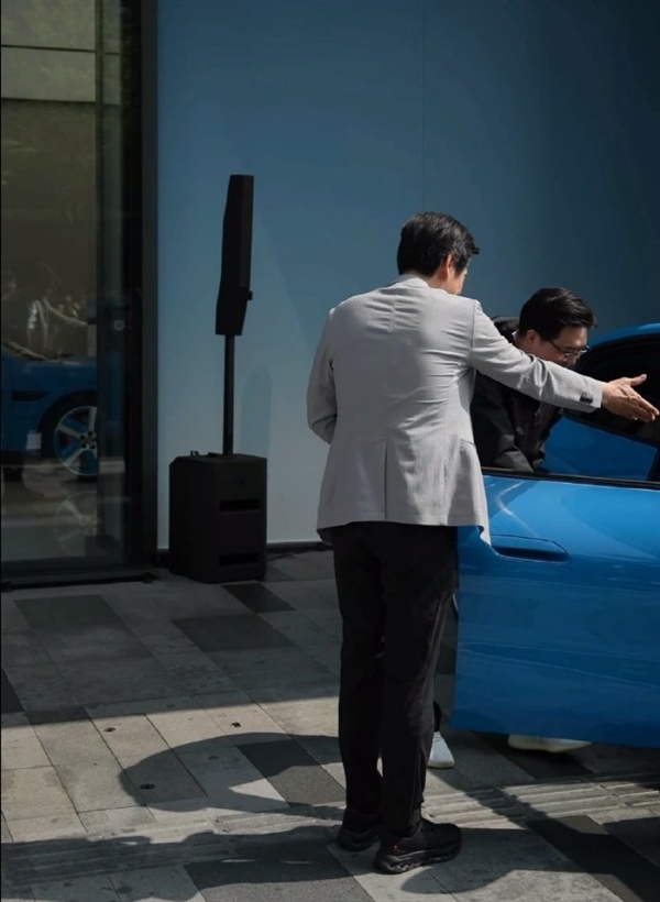 说到做到真汉子!和雷军打赌的奥迪车主兑现承诺:作业已写完择日上交