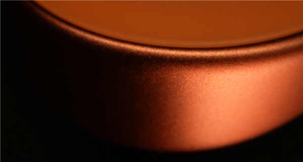 荣耀600Pro国际版真机亮相:横向Deco+橙色机身果味十足