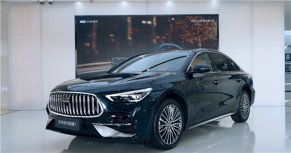 年轻人的第一台B级轿车!吉利银河星耀7第一辆商品车下线