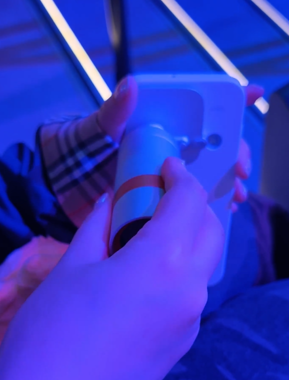 OPPOFindX9sPro银色哈苏专业增距镜亮相:观赛神器颜值拉满