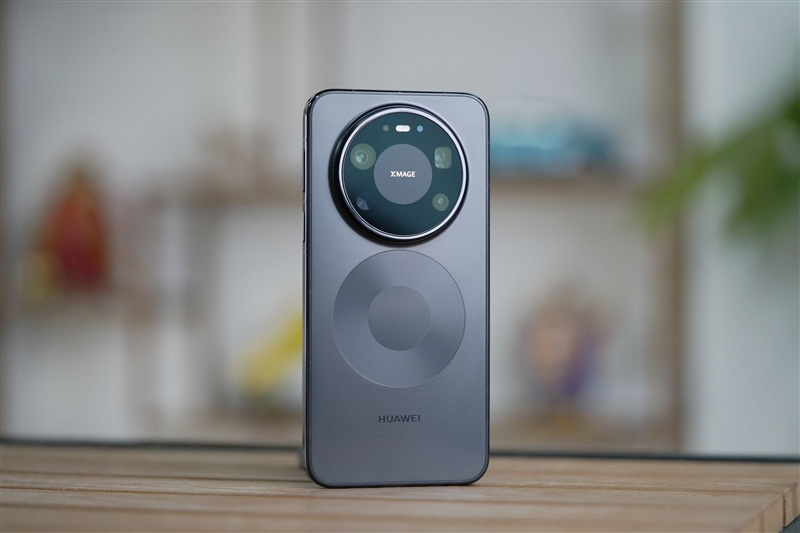 最强麒麟芯+自研风冷华为Mate80ProMAX风驰版全面评测:涡轮散热封神性能稳到骨子里