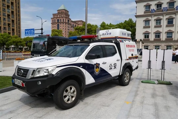 智能警用无人车问世:高速公路自动巡逻主动发现异常