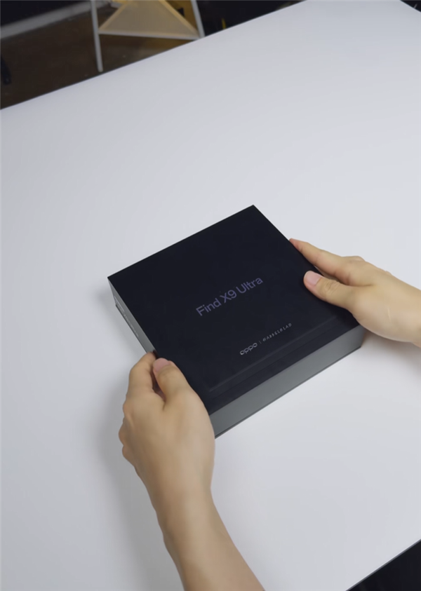 OPPOFindX9Ultra哈苏专业影像配件套装开箱仪式感拉满