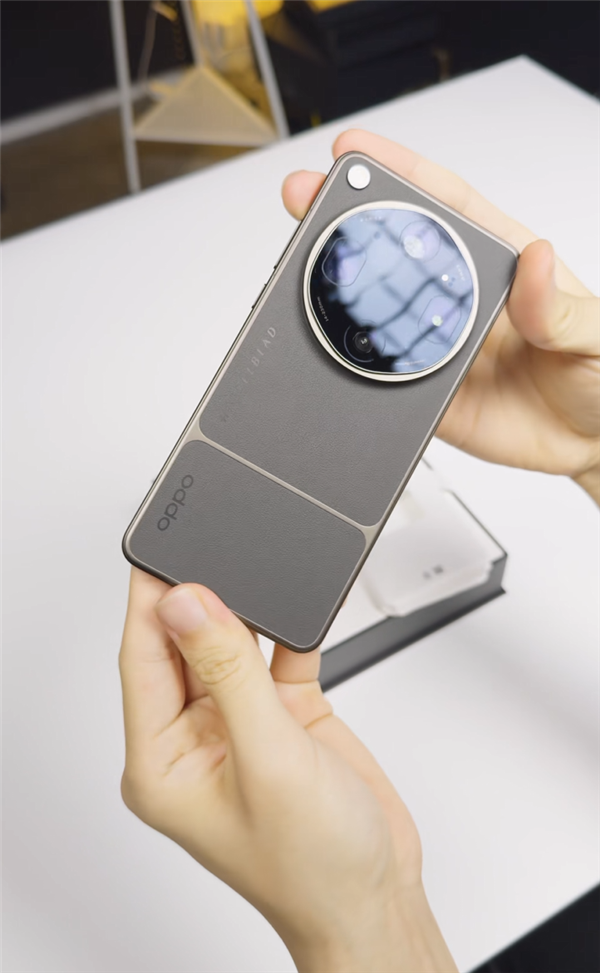 OPPOFindX9Ultra哈苏专业影像配件套装开箱仪式感拉满