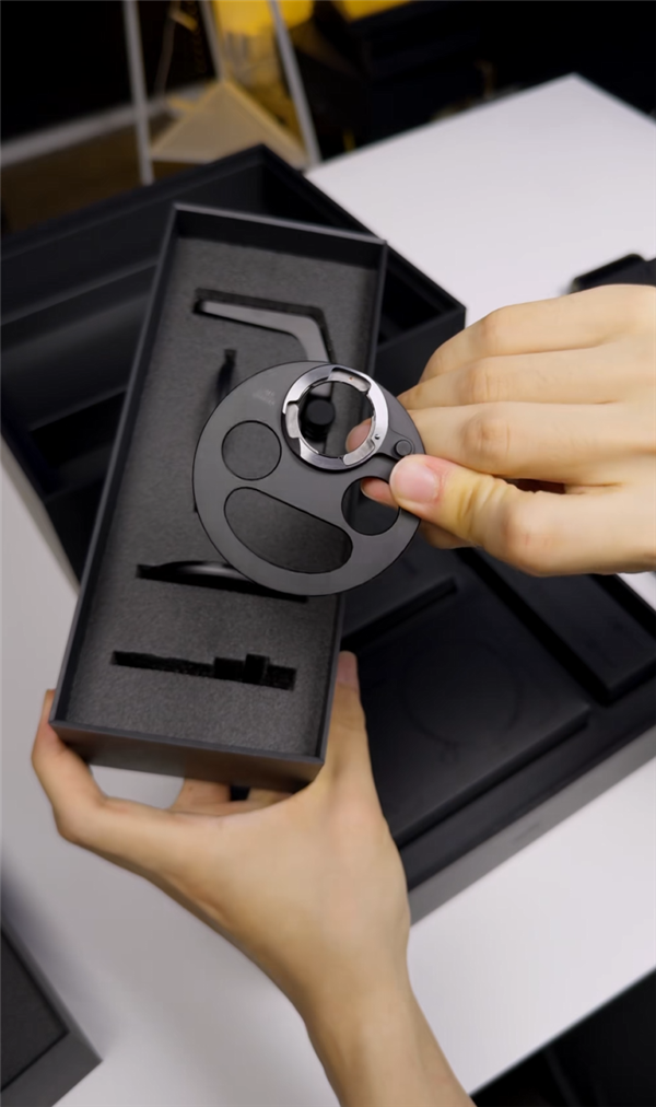 OPPOFindX9Ultra哈苏专业影像配件套装开箱仪式感拉满