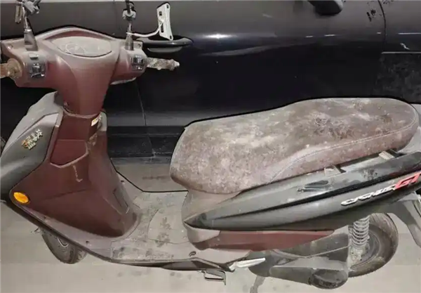 起拍价34万!一辆沪A牌照摩托被法拍:车值2500、车牌值48万