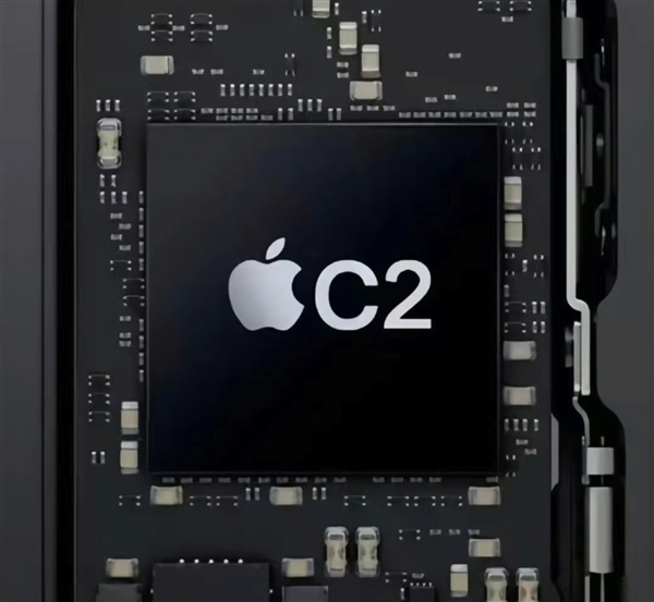 不涨价、大升级!iPhone18Pro杀疯了:年底安卓旗舰怎么接