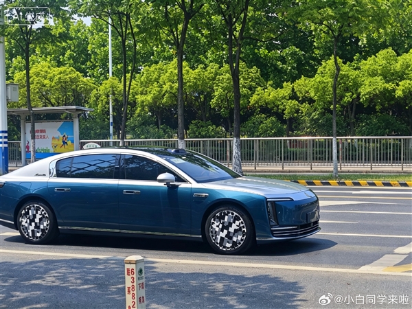 余承东称要卖到200万尊界S800GrandDesign实车首曝