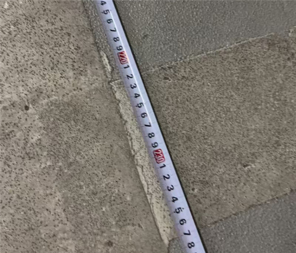 停不进车位这个锅凭什么让车主背?