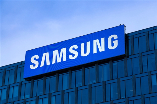 安卓第一款阔折叠屏来了!三星GalaxyZFold8Wide看点汇总