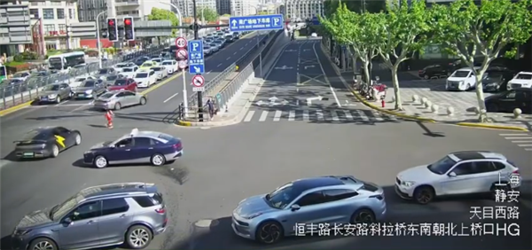 别把智驾当代驾!男子隔夜酒后用辅助驾驶开车结果驾驶证废了