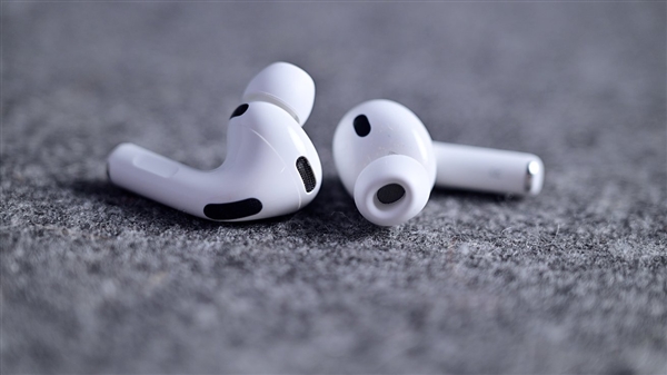 果粉狂喜:iPhone配AirPodsiOS27更顺手