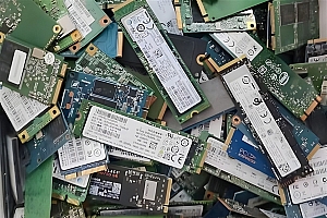 只看3000MB/s买到的固态不如机械硬盘