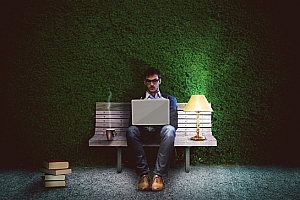 AI人才实在太抢手!顶级科学家年薪超7000万:中高级也能过千万