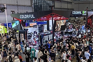自带双M.2的RTX 5060、神秘背插主板:七彩虹这次BW2025干货太多了!