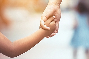 女童患重病想退年卡 景区仅退款:年卡给小朋友留着