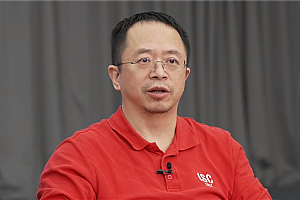 周鸿祎反思自己优点:我不刚愎自用也不固执