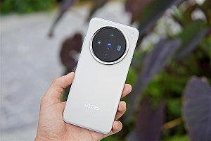 vivo X300 Pro首发全新2亿像素:vivo三星联合打造