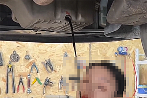 女子品尝机油“诊断”车辆故障 网友痛批哗众取宠