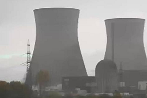 德国正式告别核能时代:国内最大核电站被爆破拆除