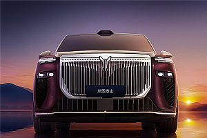 全尺寸旗舰SUV、国产“迈巴赫GLS”!岚图泰山内饰官图公布