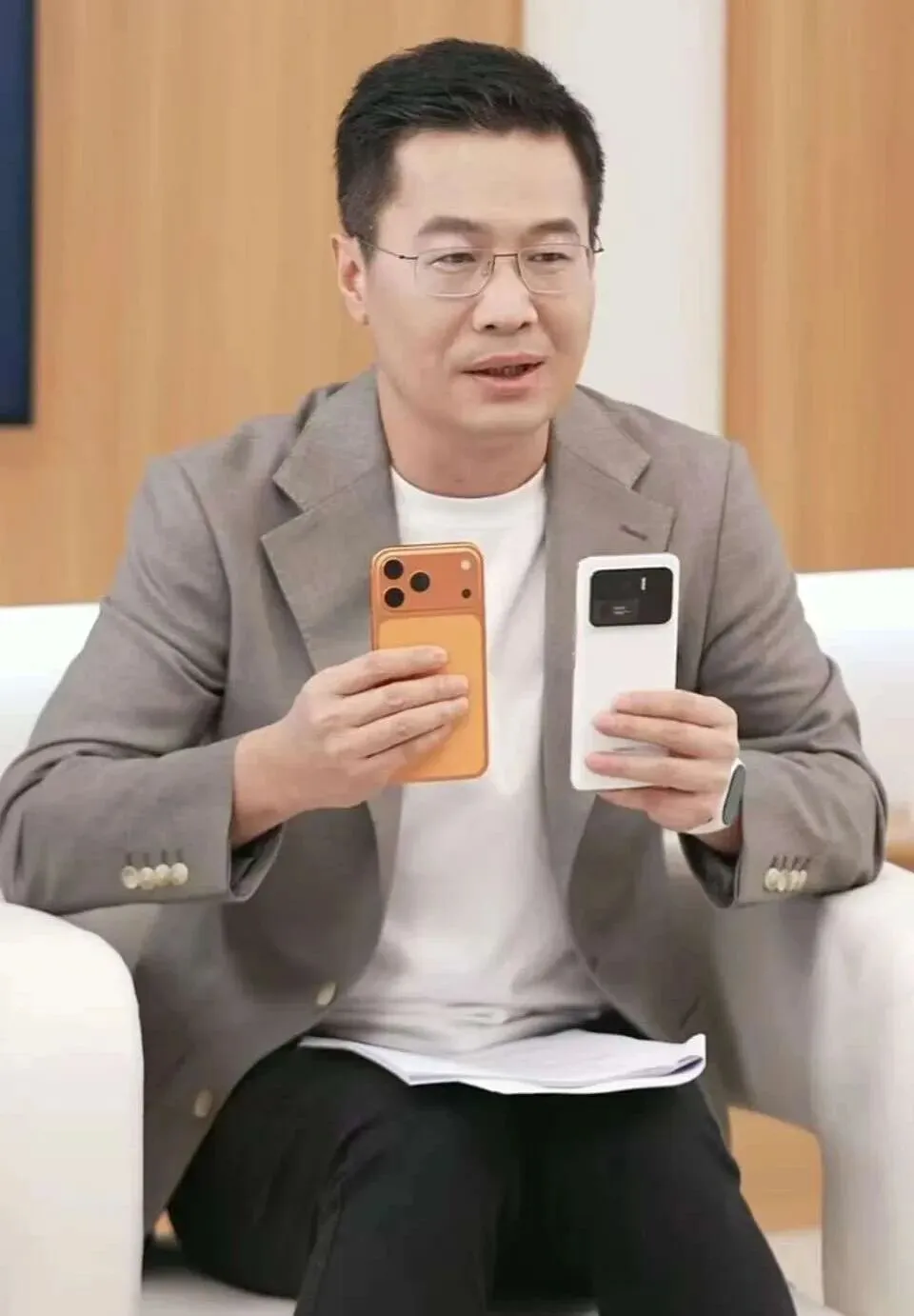 640-13 嘲笑小米又成小米?小米高管:用户可以喷模仿,但友商喷常因羡慕嫉妒恨