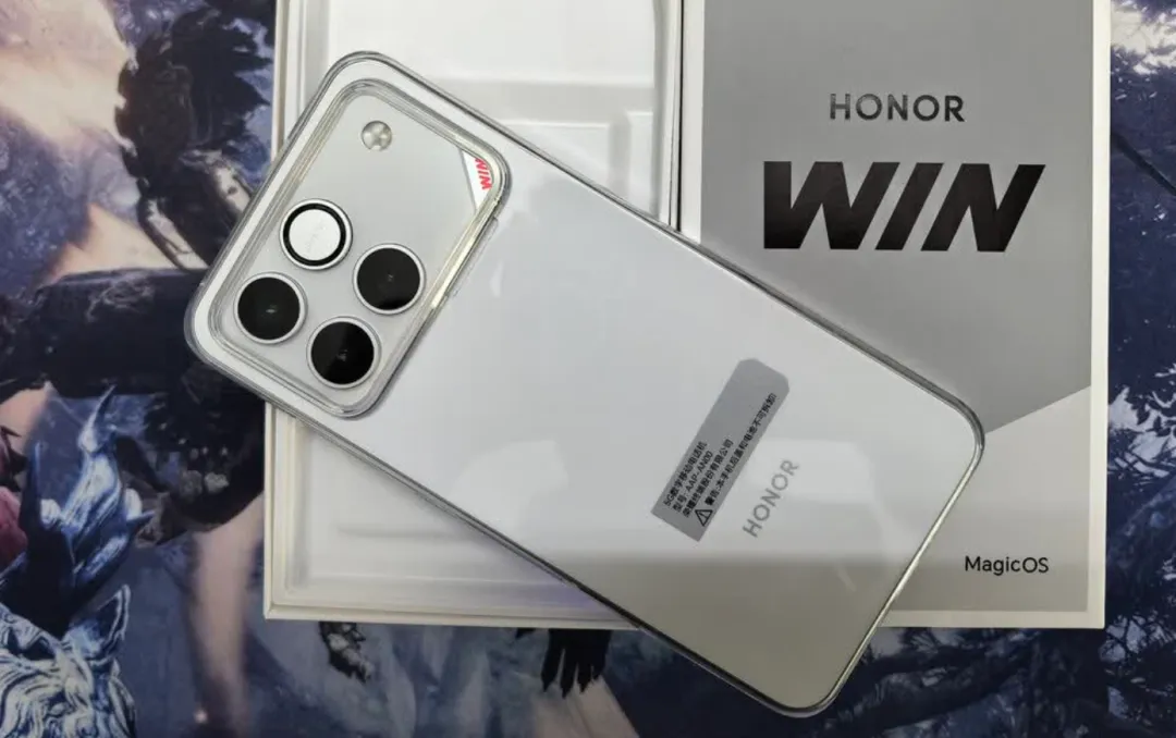 640-14 2026年想买一台“用7年不换”的手机?这4款16+512GB旗舰,闭眼入不后悔