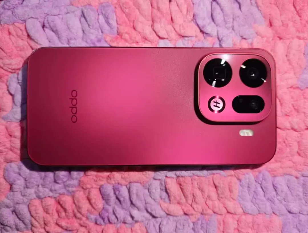 640-17 2026年想买一台“用7年不换”的手机?这4款16+512GB旗舰,闭眼入不后悔