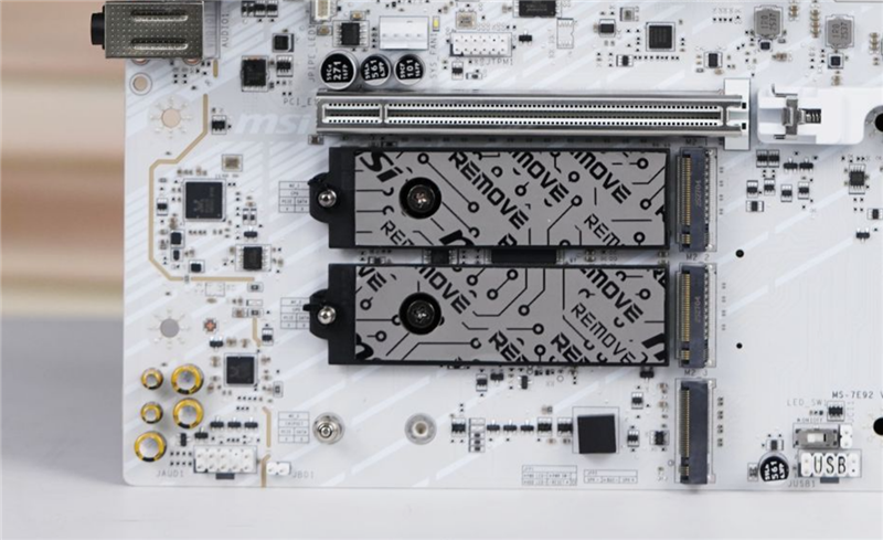 S16083d8d-270b-4046-8e73-e0d81f6eb0be 微星首款全白设计的M-ATX小板! MPG B850M EDGE TIMAX WIF刀锋 钛评测