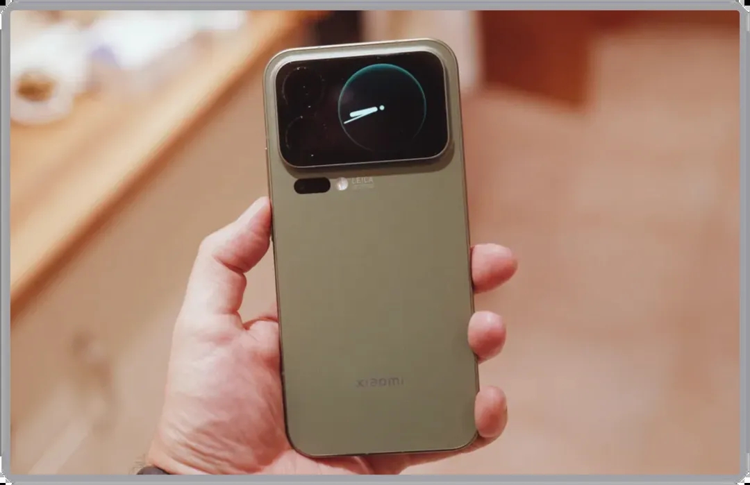 2009f4b4225c1dbbd1361a19f32a4a62 2026 年这 4 台国产手机封神:凭什么它们能成为 “现象级”?