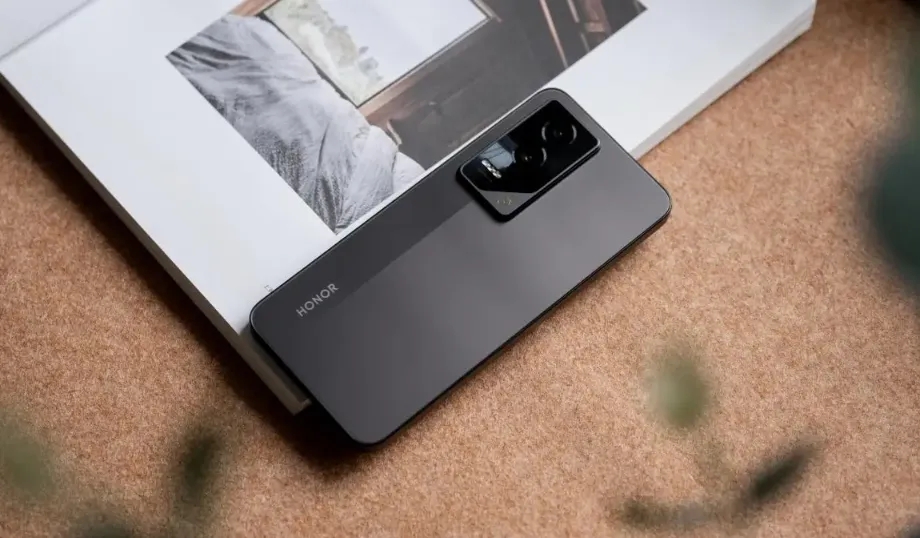 bf99a2922703c6a8fa5f15de77a2f373 2000 元档闭眼冲!这 5 部高配手机,稳稳用 4-5 年不卡顿