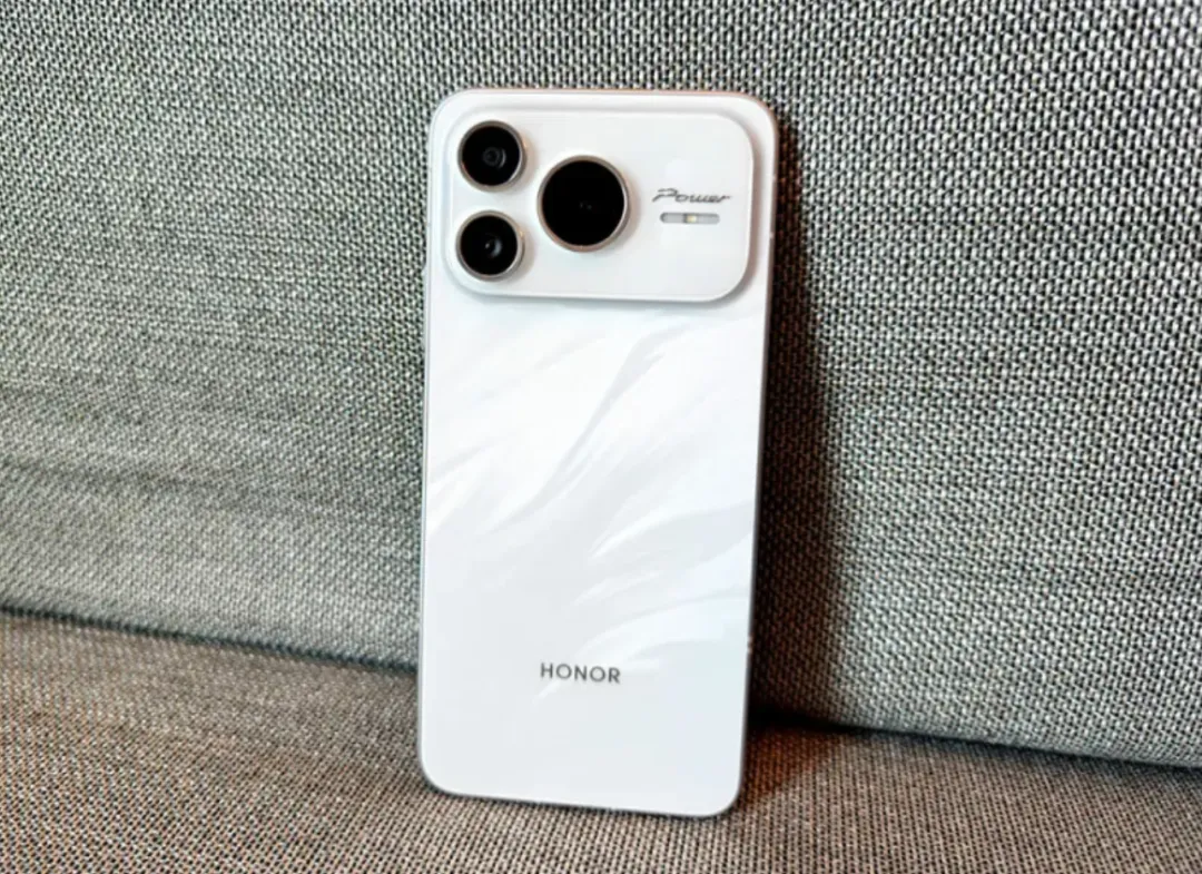 59521375cbc766092d6d408c2ceae974 打工人闭眼入!512GB 不到 2500 元,这 3 款耐用又省钱