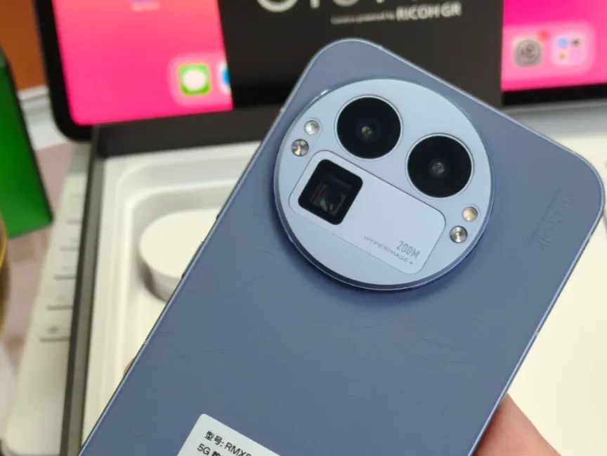 a26468d4f6608c7efd7add2e4897e8e8 别瞎买手机!这 3 台才是 2026 年真正的 “性能怪兽”,游戏拉满、流畅战 5 年