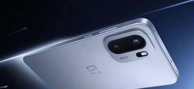 8778afb79415a19d9ccee4023f036496 2026 三款近乎完美中端旗舰,16+512GB 版本真能安稳用到 2031?