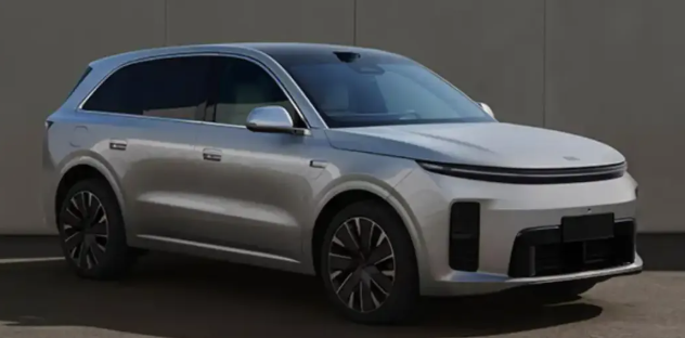 三季度四款重磅 SUV 扎堆上市!车海内卷死循环暴露,只会堆硬件的车企迟早出局
