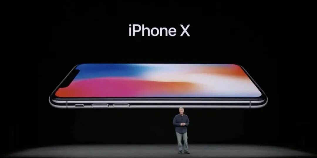 640-49 抢一台赚上万!iPhone Ultra 初代折叠屏供货崩盘,黄牛加价 100%,自用党千万别冲首发