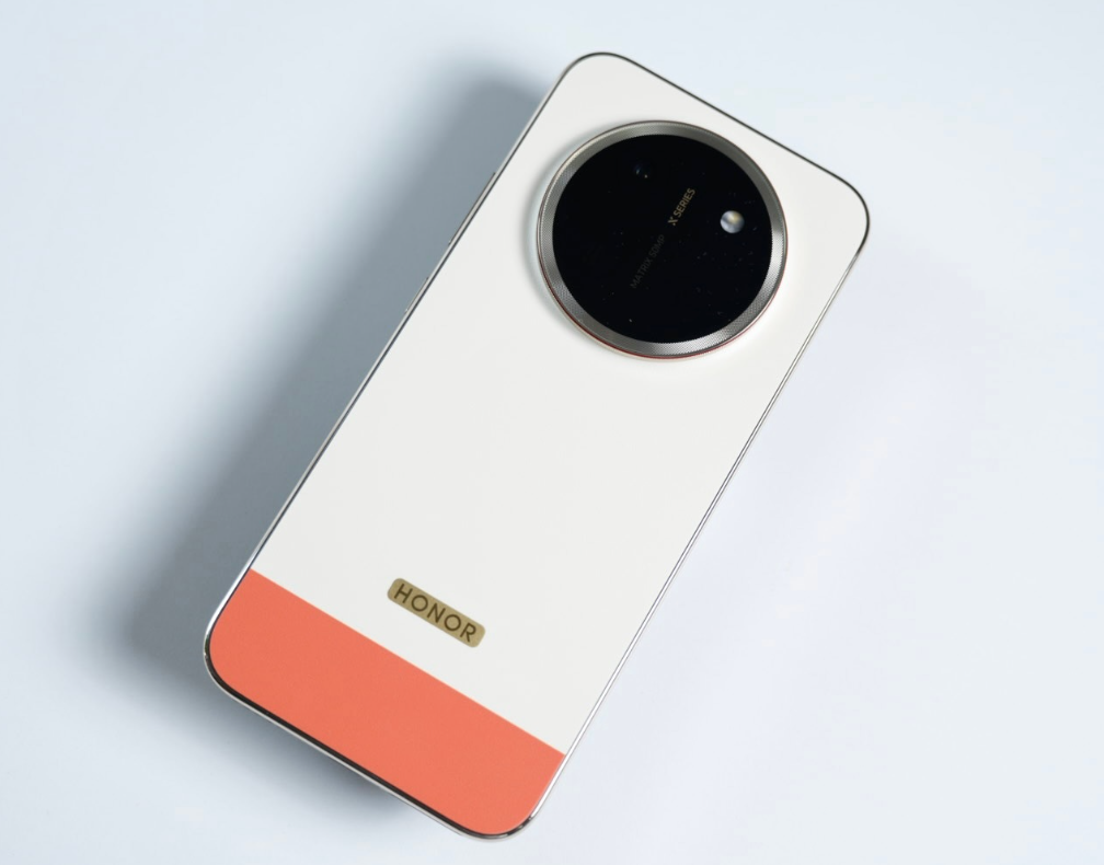 640-178 11000mAh 电池塞进军千元机,给爸妈买手机的人可以停一下了