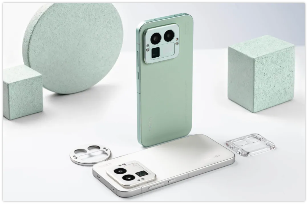 2025年性能榜TOP5出炉!国产旗舰“卷”到连风扇都装上了