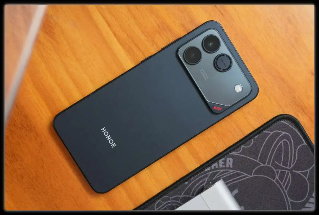 2026 中端机卷疯了!4 款配置狠货闭眼冲,骁龙 8 系 + 7000mAh 成标配,2000 多香到跺脚