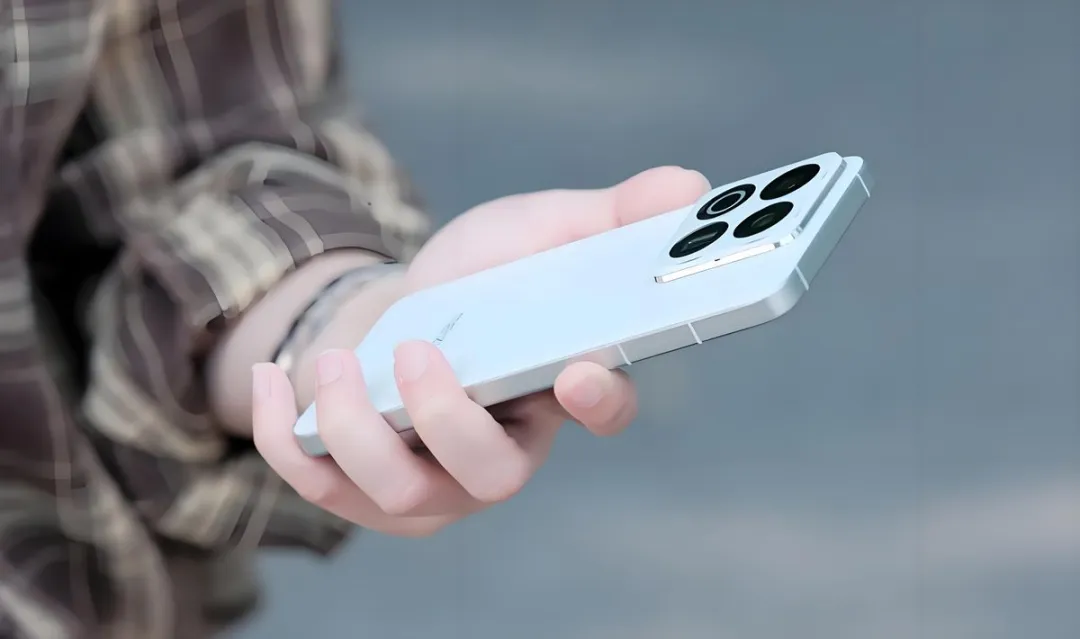 2026 中端机卷疯了!4 款配置狠货闭眼冲,骁龙 8 系 + 7000mAh 成标配,2000 多香到跺脚