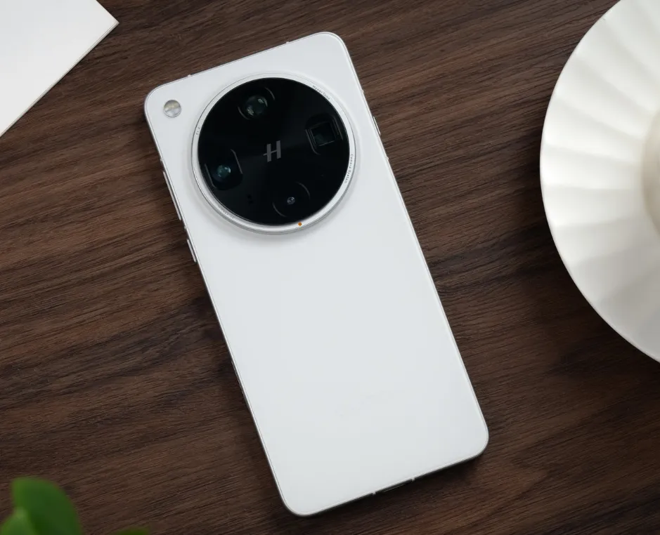 2026 换机一步到位!3 款旗舰用到 2032 年,骁龙 8 至尊芯 + 全焦段影像,涨价潮下闭眼冲