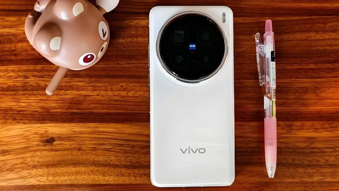 别再被曲面屏坑了!这 5 款直屏旗舰才是 2026 年真・真香机