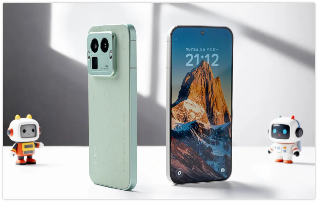 2025年性能榜TOP5出炉!国产旗舰“卷”到连风扇都装上了