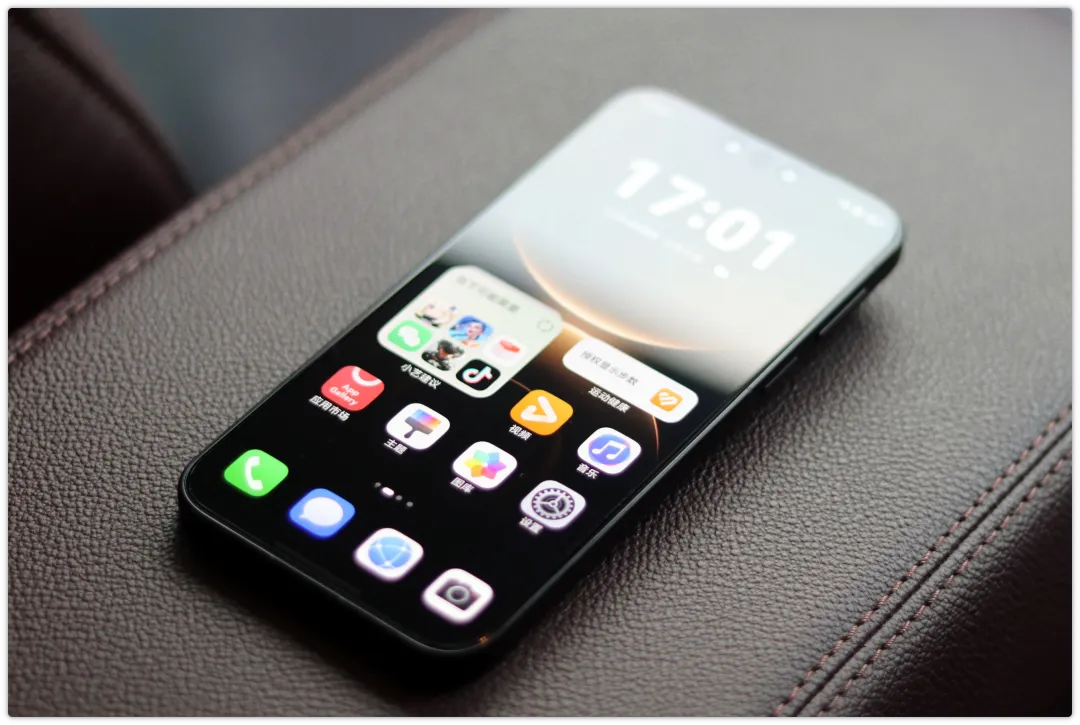 iPhone 17卖爆1600万台?别慌!这三款国产旗舰也悄悄冲进“百万销量俱乐部”