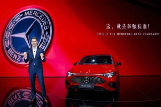 奔驰百年车企重磅推出，电车续航超866km，搭载创新两挡变速箱！