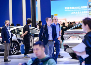 上海车展揭示中国汽车工业的崛起与全球竞争力展示